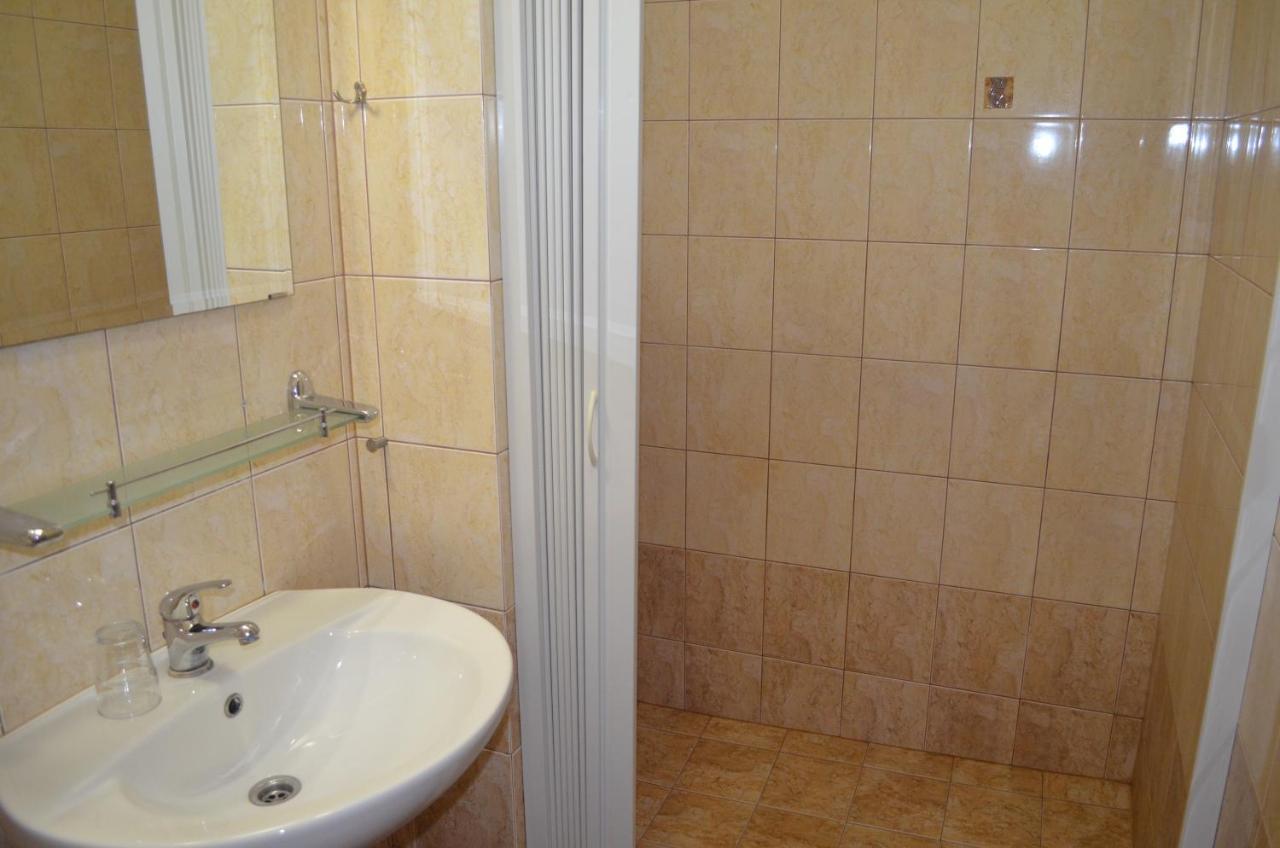 Famozclub Hotel Bakov nad Jizerou Cameră foto
